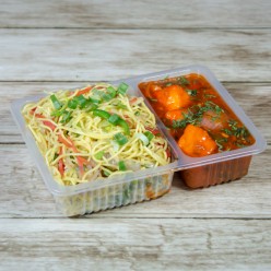 CHINESE COMBO NOODLE WITH CHILLI PANEER GRAVY